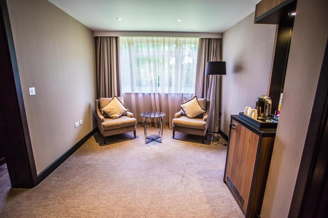Crowne Plaza Gerrards Cross By Ihg Hotel Beaconsfield Buitenkant foto