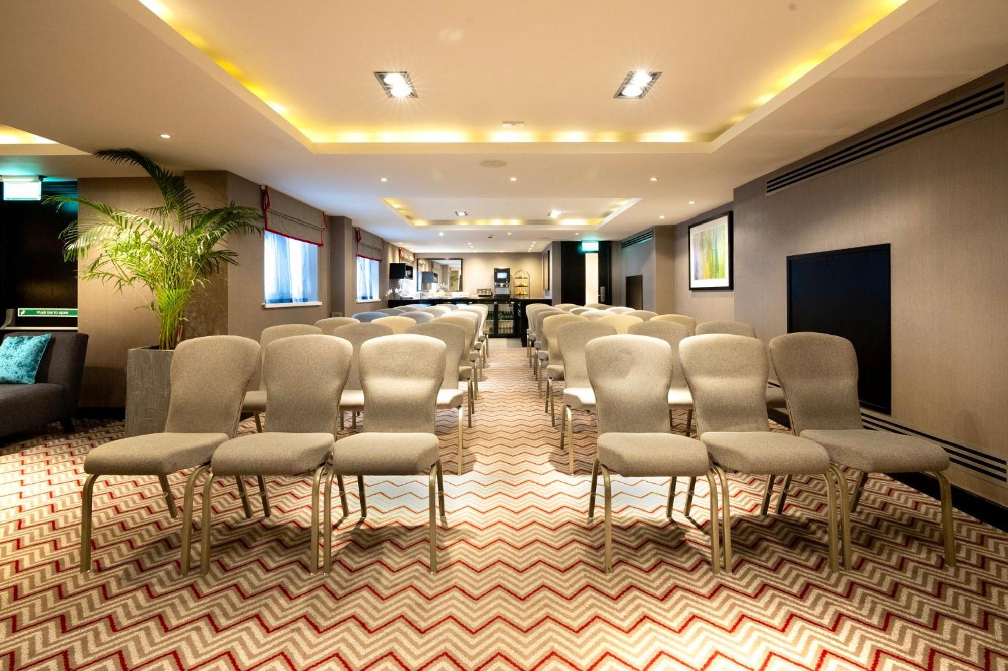 Crowne Plaza Gerrards Cross By Ihg Hotel Beaconsfield Buitenkant foto