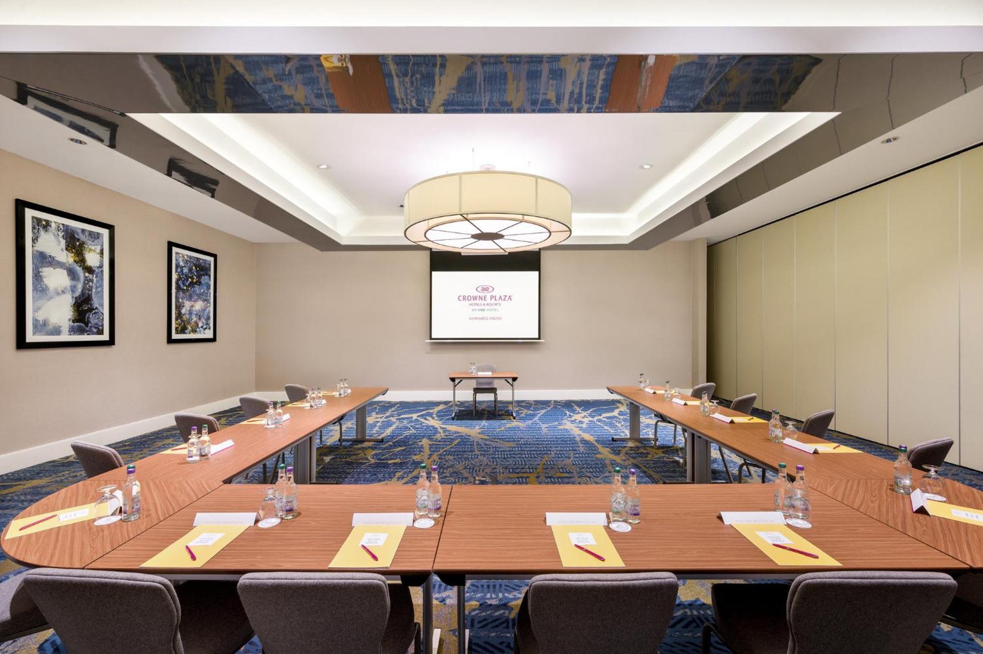 Crowne Plaza Gerrards Cross By Ihg Hotel Beaconsfield Buitenkant foto