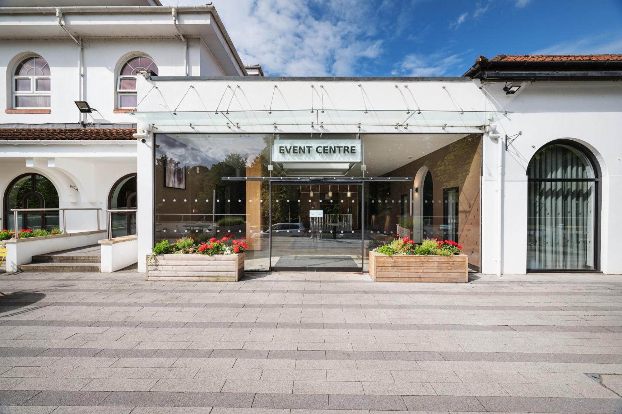 Crowne Plaza Gerrards Cross By Ihg Hotel Beaconsfield Buitenkant foto